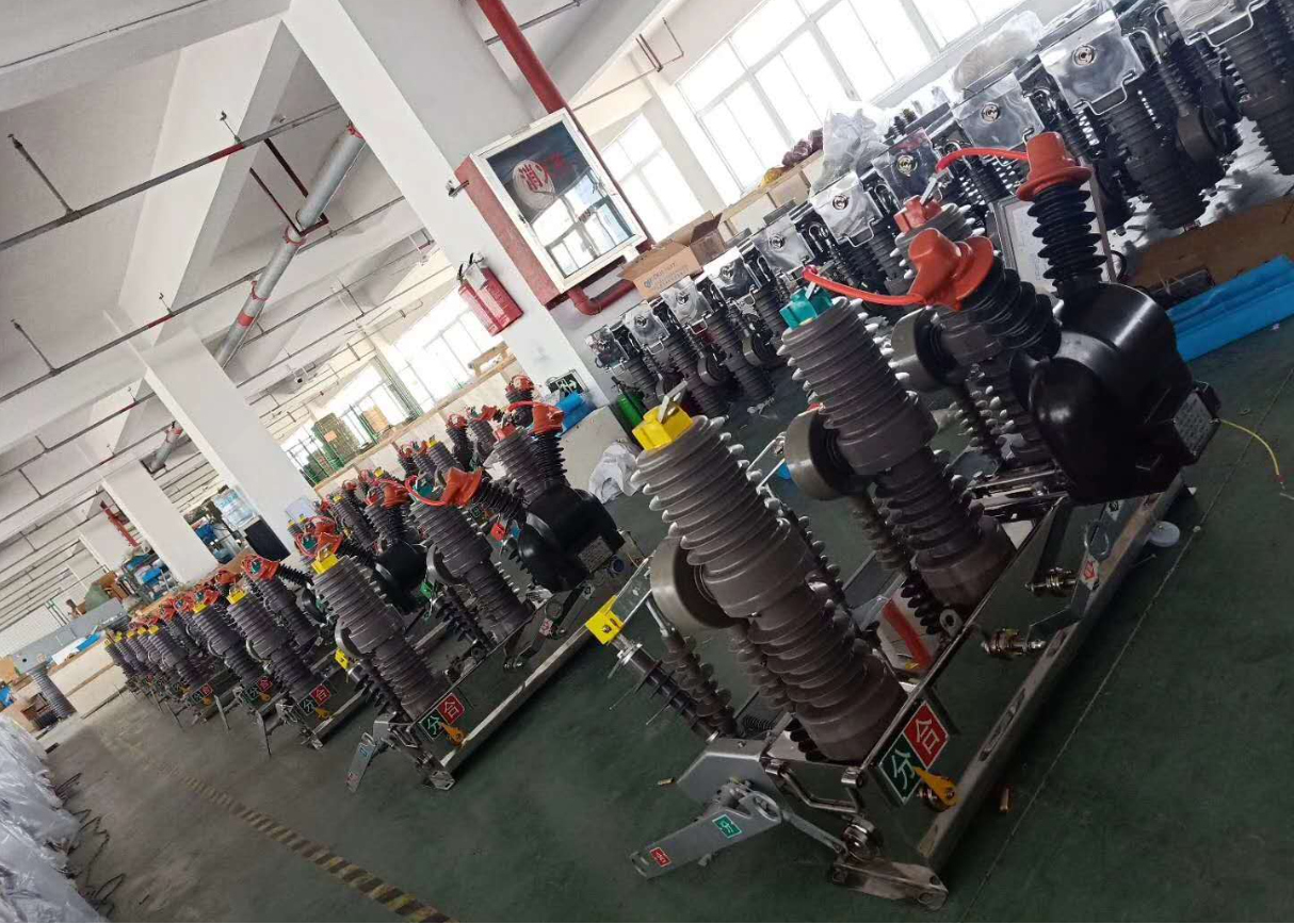 10KV开关ZW32-12F高压断路器厂家